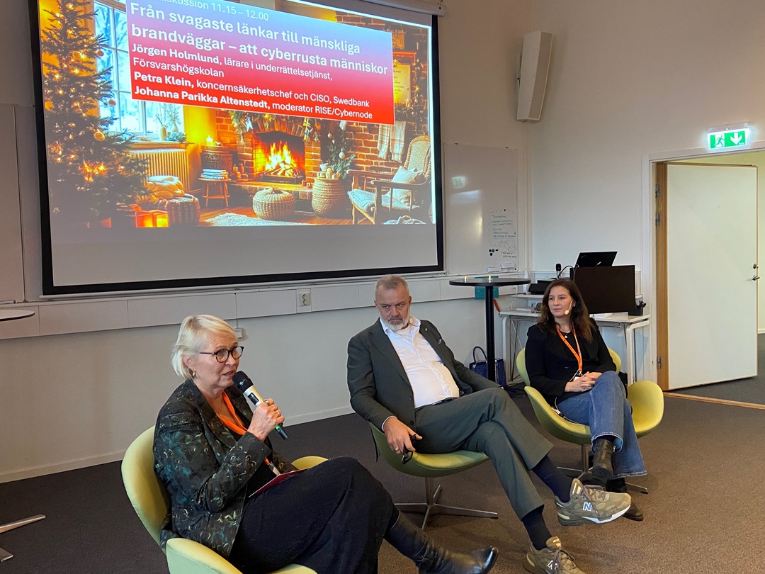 31883 Cybernodens kalas 241204 J%C3%B6rgen och Petra redigerad